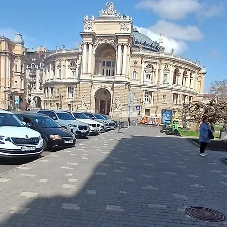 Apartment Vera в центре одессы рядом с дерибасовской Odessa